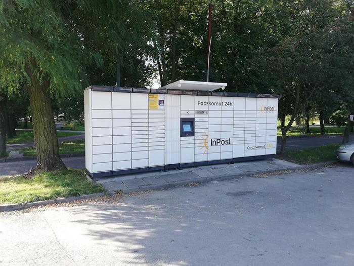 Поштомат JED01M Parking przed sklepem Wafelek