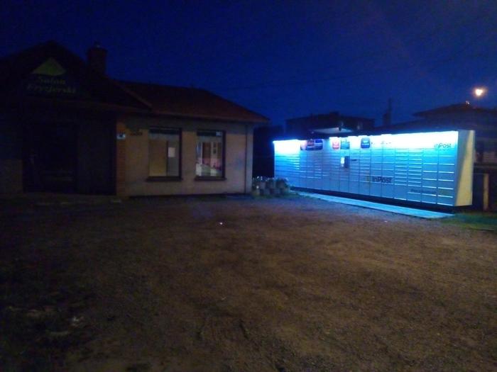 Paczkomat JEJ01N Przy salonie fryzjerskim