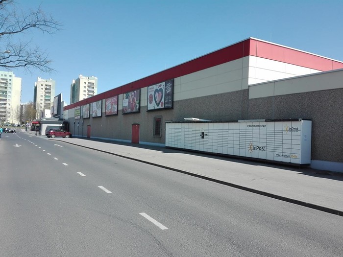 Paczkomat JGO01N Przy markecie Kaufland