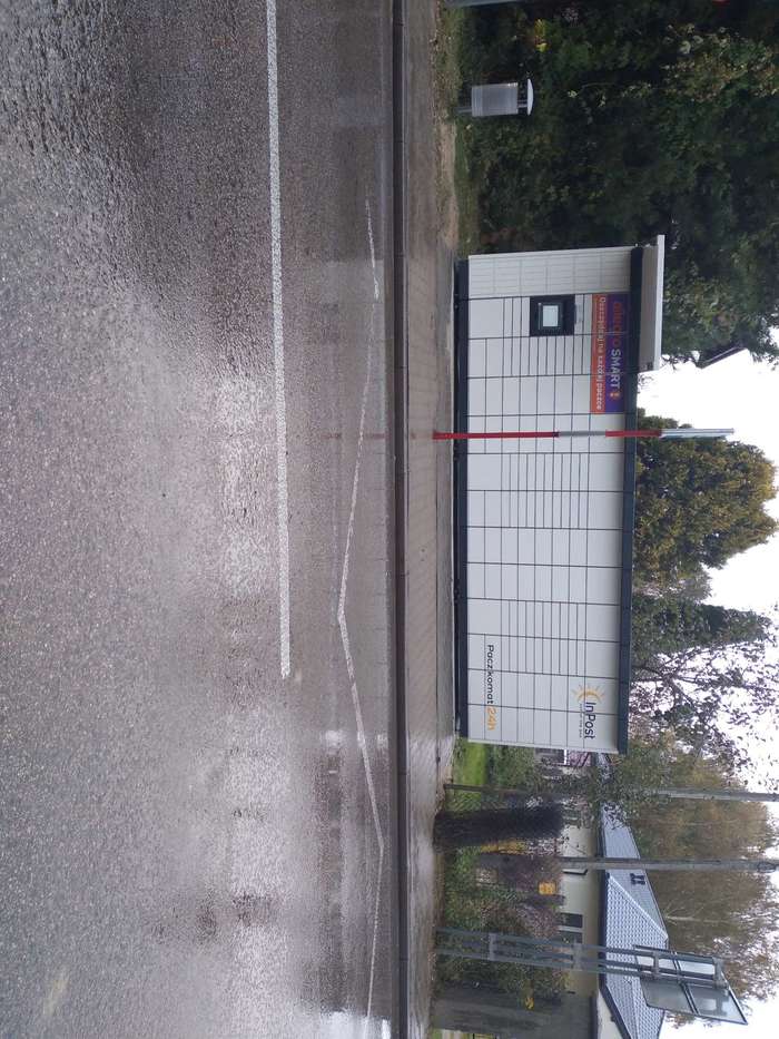 Paczkomat JGW01M Przy kwiaciarni/przystanku autobusowym