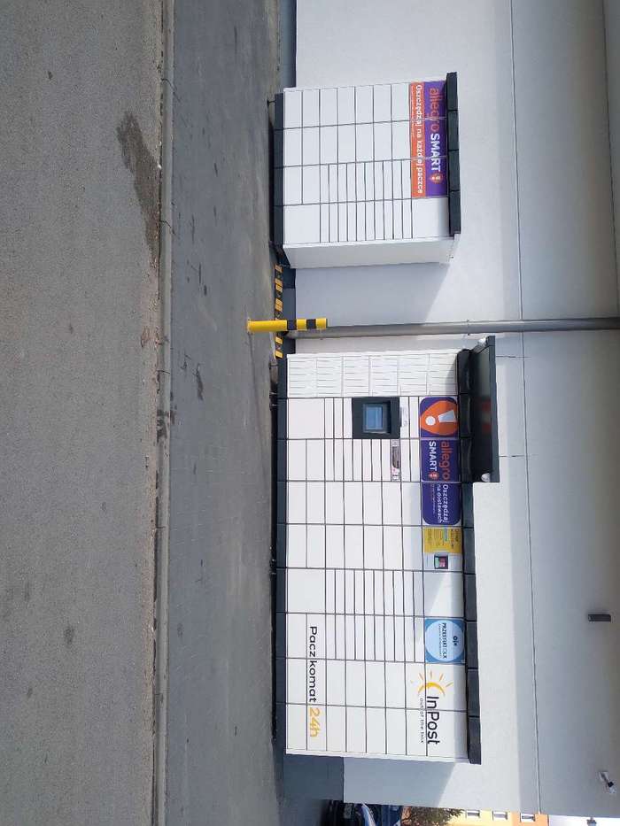 Paczkomat JLU03M Przy sklepie Stokrotka