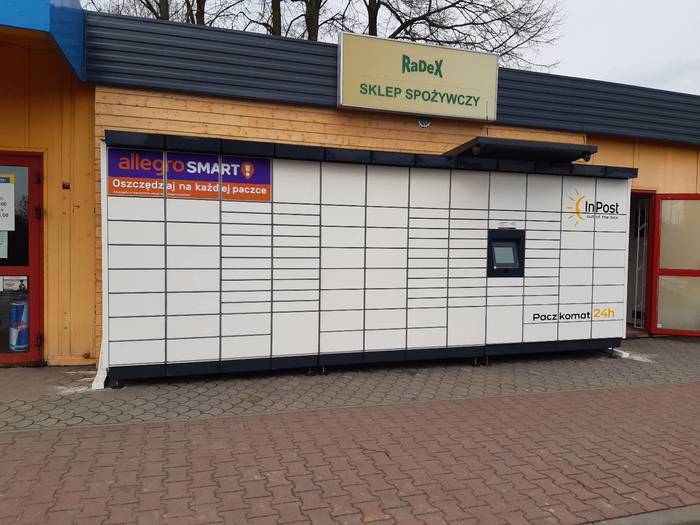 Paczkomat JNQ01M Przy salonie fryzjerskim