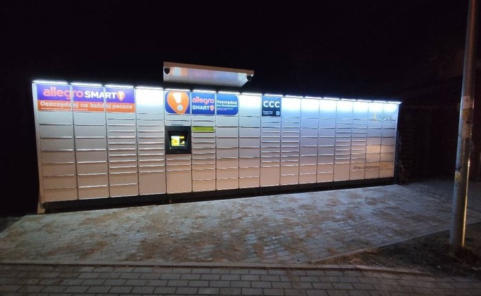 Paczkomat JOO01M Przy sklepie spożywczym