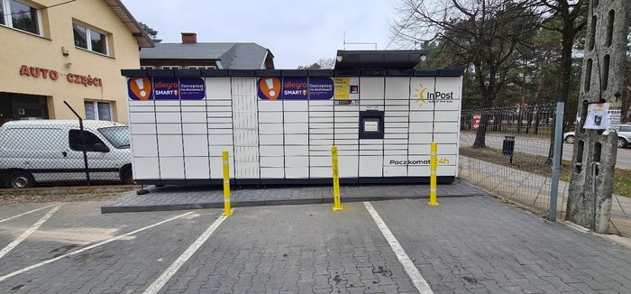Paczkomat JOZ02M Parking przy Lord & Barber