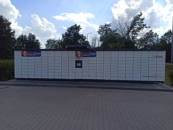 Paczkomat JRC04M parking Lidla