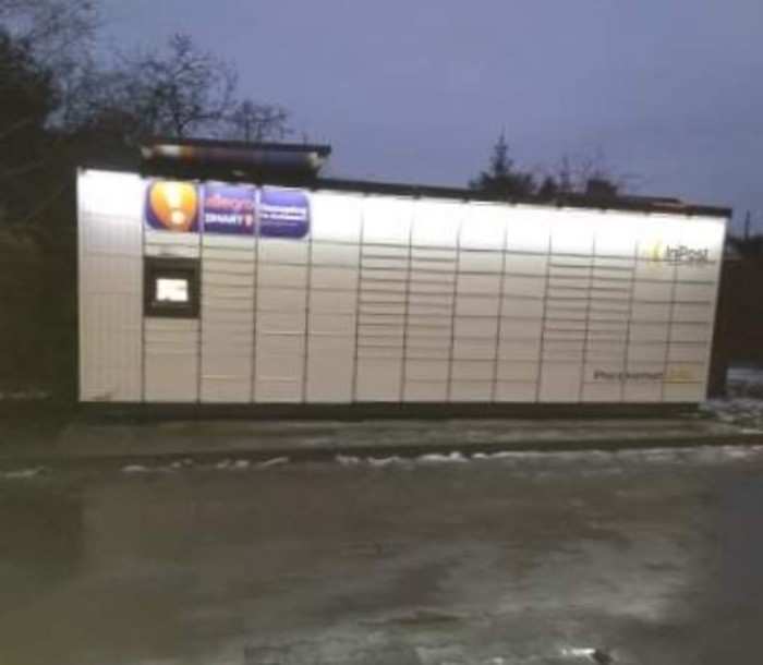 Paczkomat JRC09M Przy parkingu ALDI