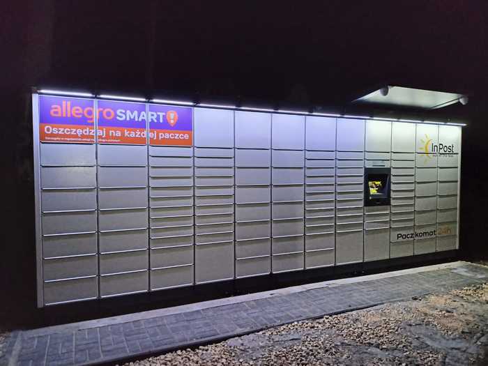 Parcel Locker JRN04M Przy sklepie spożywczym