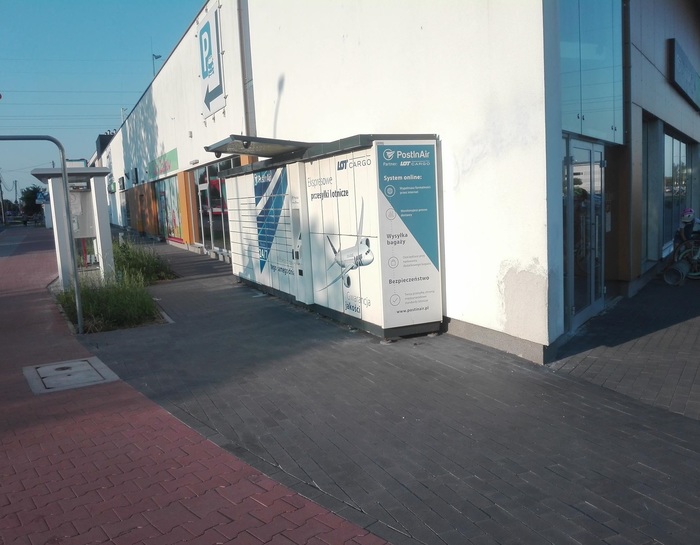 Paczkomat JUZ02B Przy Centrum Józefosław