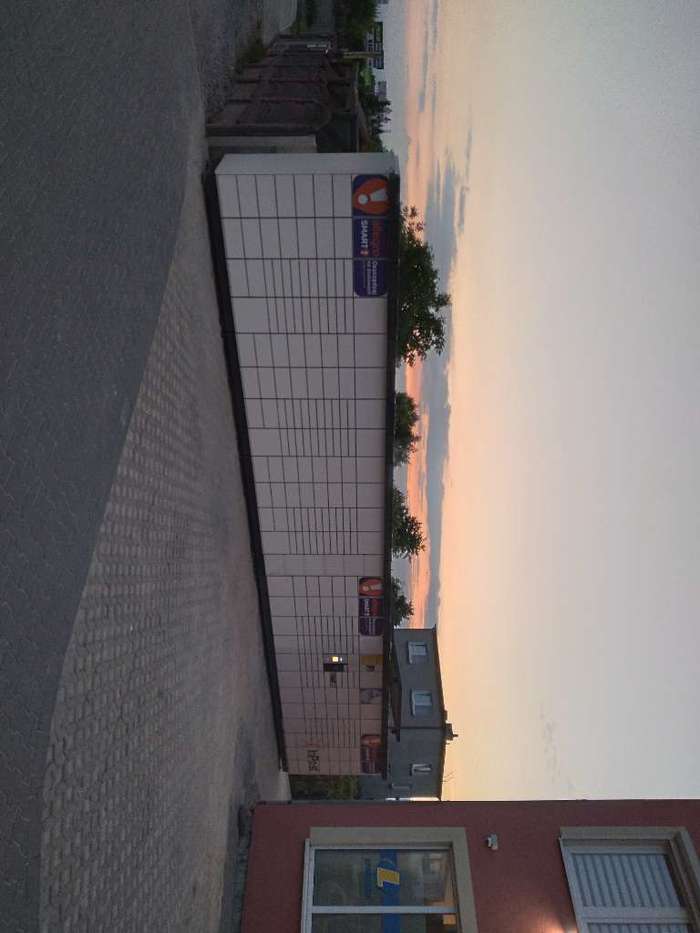 Paczkomat KAL01N Przy sklepie Lewiatan