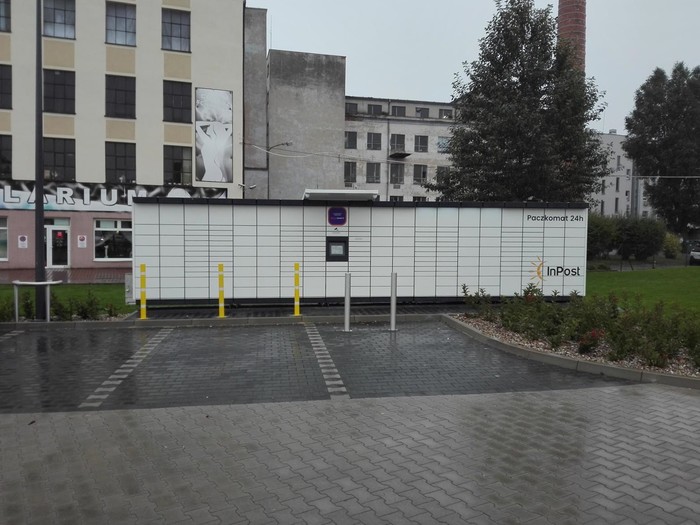 Paczkomat KAL02M Parking Lidla