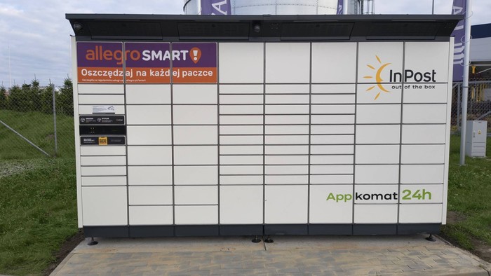 Parcel Locker KAL05BAPP Przed bramą wjazdową