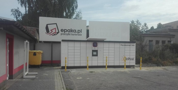 Paczkomat KAR02M Na terenie hurtowni Eltex