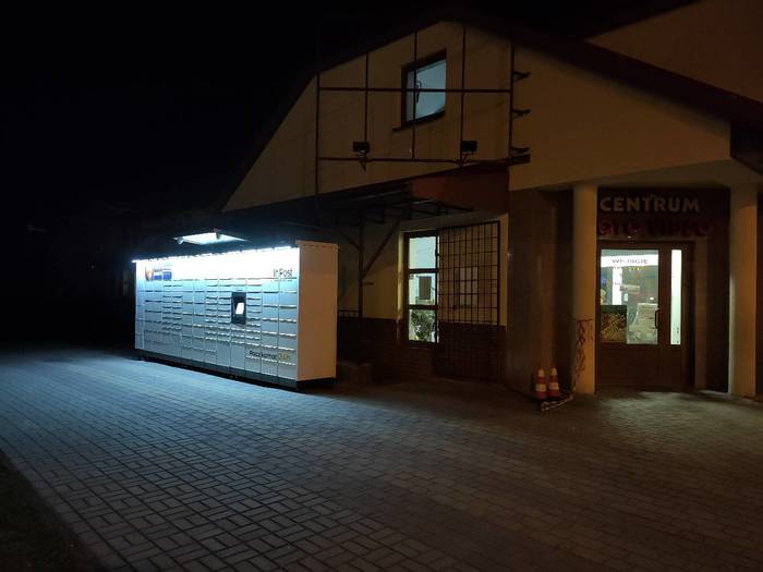Paczkomat KAR05M Przy Centrum Foto Video