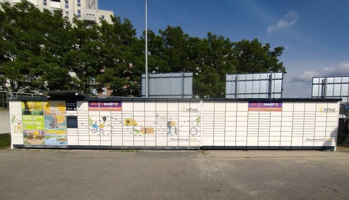 Paczkomat KAT03M Parking przy markecie Aldi