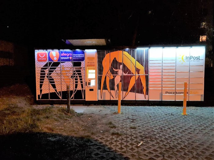 Paczkomat KAT04B Przy sklepie spożywczym EKO