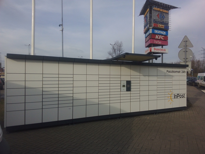 Paczkomat KAT08N Przy markecie Castorama