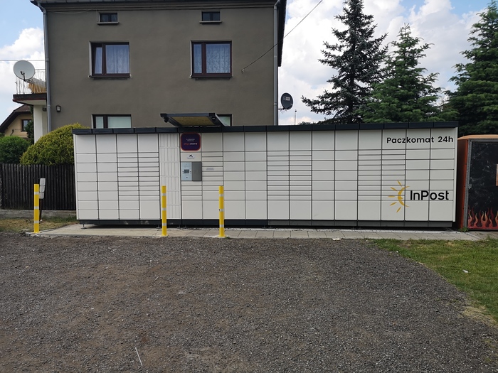 Paczkomat KAT12N Przy sklepie Rolnik