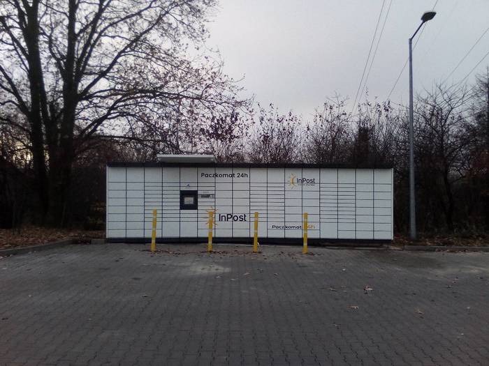 Parcel Locker KAT13M Przy sklepie NETTO