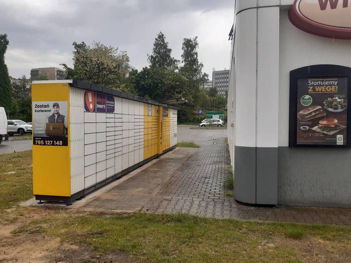 Paczkomat KAT15A BP Katowice Korfantego Topola