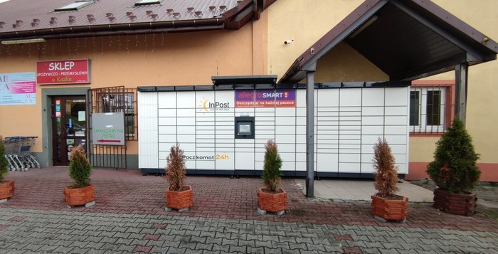 Paczkomat KAV02M przy sklepie Kazek