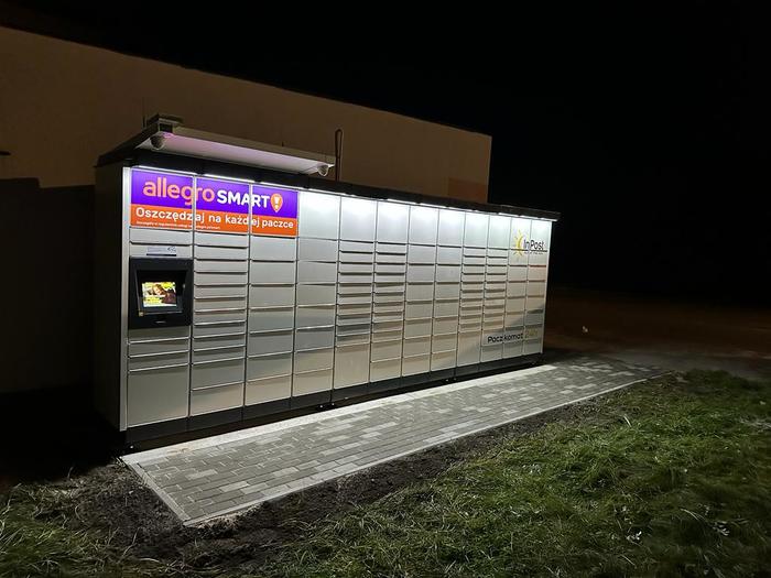 Paczkomat KAX03M Przy sklepie
