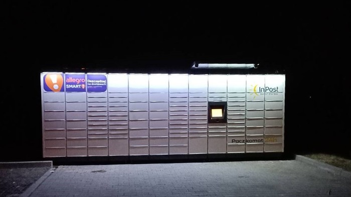 Paczkomat KBU04M Parking Netto