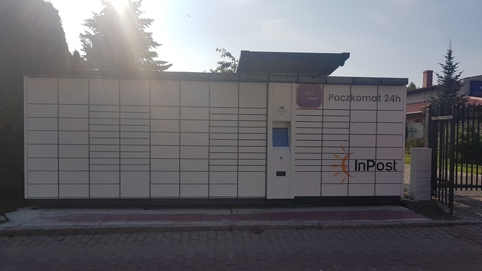 Paczkomat KBY01A Przy sklepie Husqvarna
