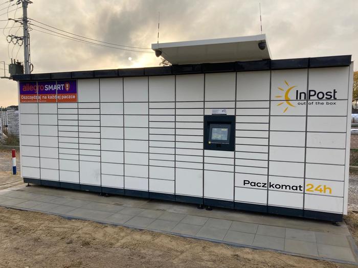 Paczkomat KDA02M Parking na stacji paliw "Nasza"