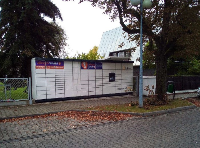 Paczkomat KEP05M Przy prywatnej posesji