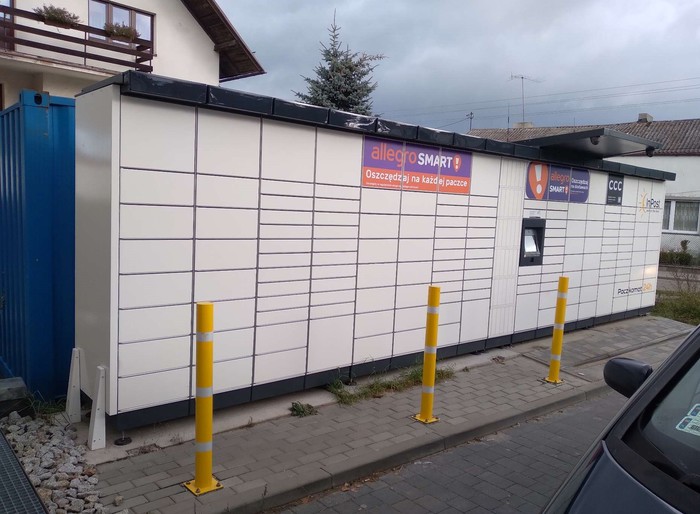 Paczkomat KIL02M parking szkoły