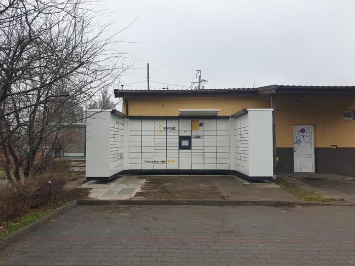 Paczkomat KJN01M Przy sklepie ABC