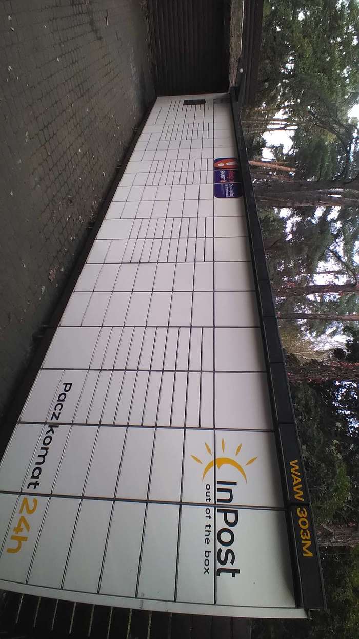 Parcel Locker KJN07M Przy sklepie spożywczym