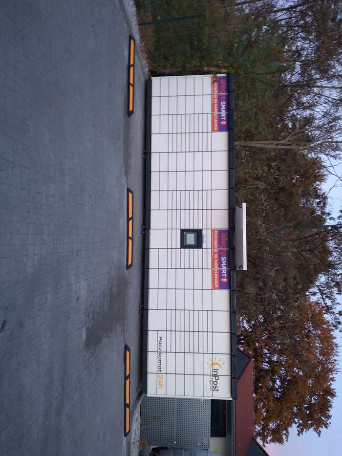 Поштомат KKZ04M Na końcu parkingu sklepu Lidl
