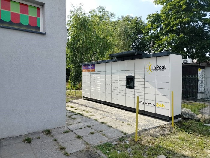 Paczkomat KLNC01M Prz sklepie