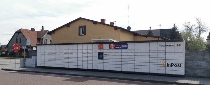 Paczkomat KLT01M Na parkingu Urzędu Miasta Kalety