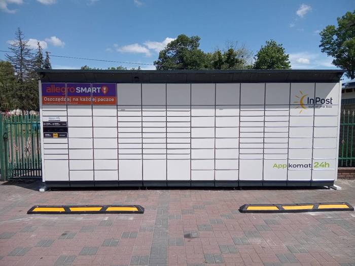 Parcel Locker KLU01BAPP Przy sklepie mięsno-spożywczym