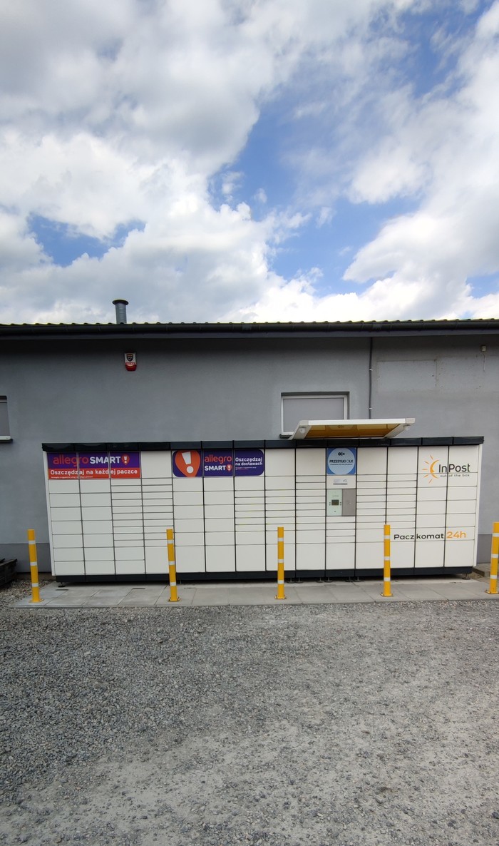 Paczkomat KML01N Parking Sklepu Euro