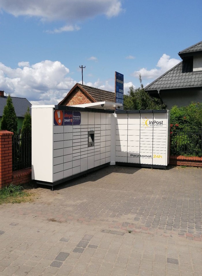 Paczkomat KMR02M Przy sklepie spożywczym "Renata"