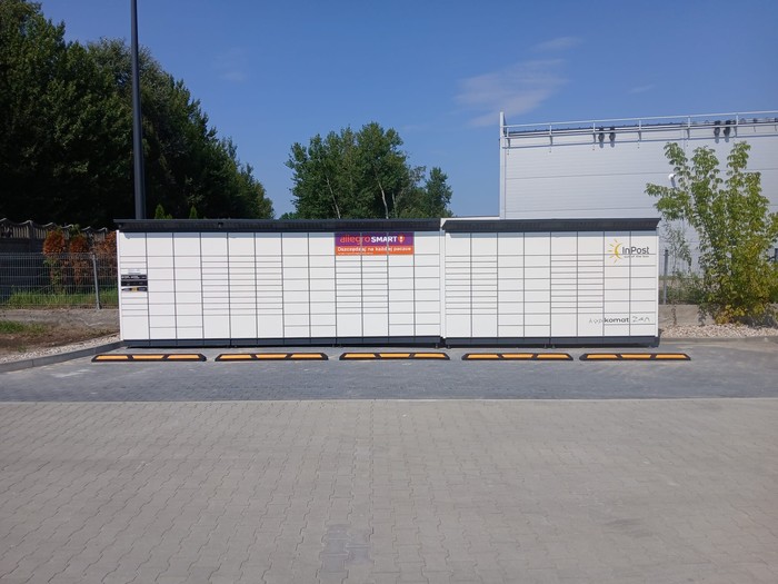 InPost's photo of the locker: InPost KOB03BAPP