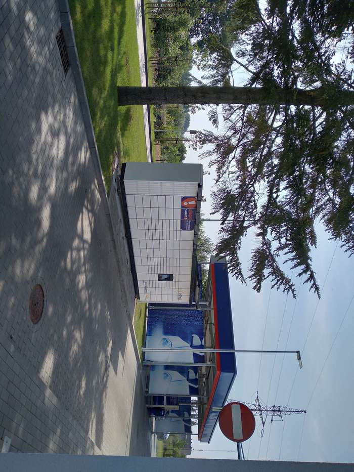 Paczkomat KOL09M Przy stacji Moya