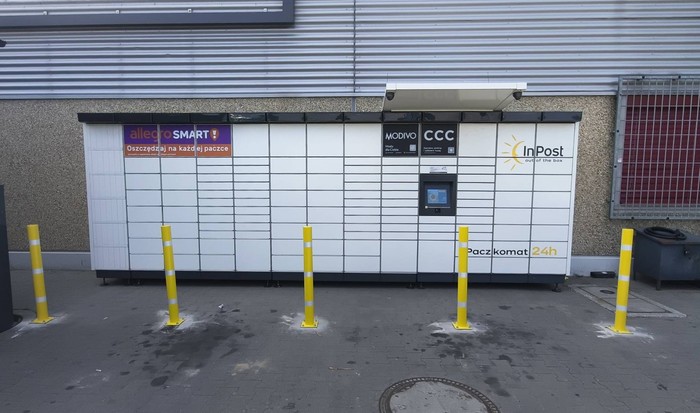 Parcel Locker KOO12M Na parkingu Kaufland