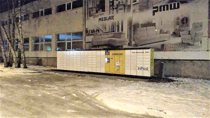 Paczkomat KOS01N Przy stacji paliw BP