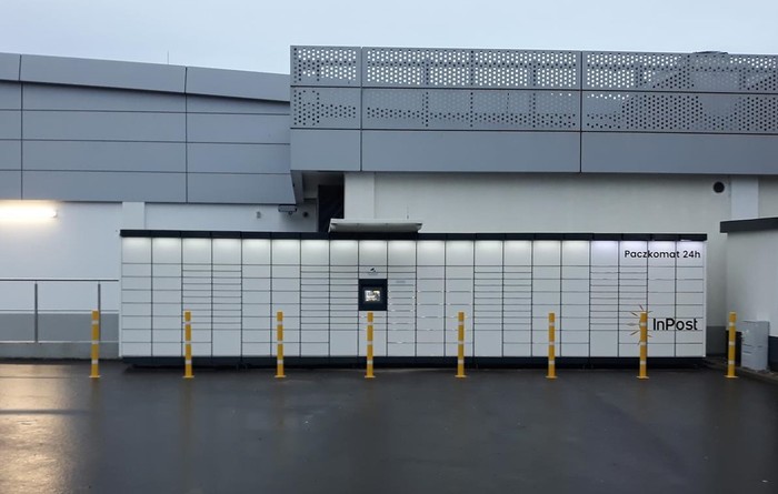 Поштомат KOS12M Na parkingu sklepu Lidl