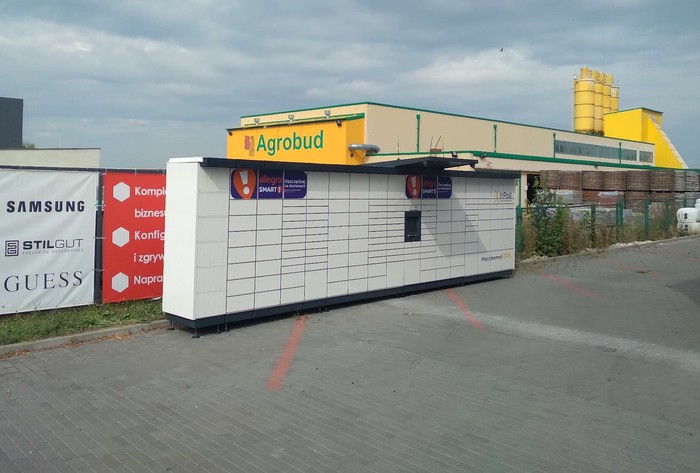 Paczkomat KOS25M Przy sklepie LEO