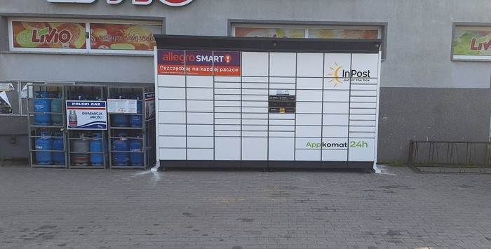 Paczkomat KOSE01BAPP przy sklepie spożywczym Livio