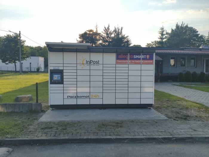 Paczkomat KOZQ01M Przy Klubie w Korzonku
