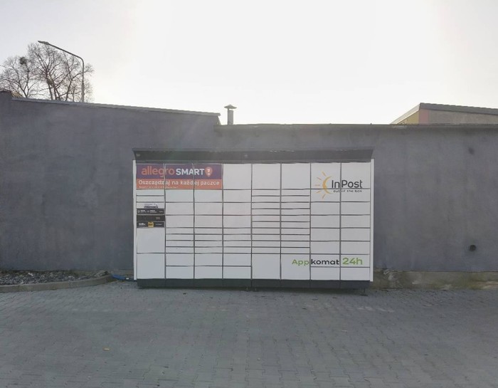 Parcel Locker KPM01BAPP Przy pasażu handlowym