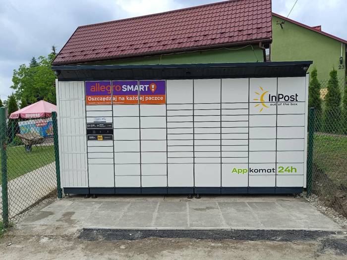 Paczkomat KRA02BAPP Przy sklepie spożywczym
