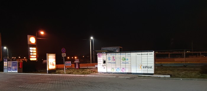 Paczkomat KRA10MP Stacja paliw Shell
