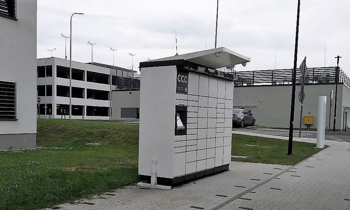 Paczkomat KRA198M Na terenie Szpitala Uniwersyteckiego (z tyłu budynku I)